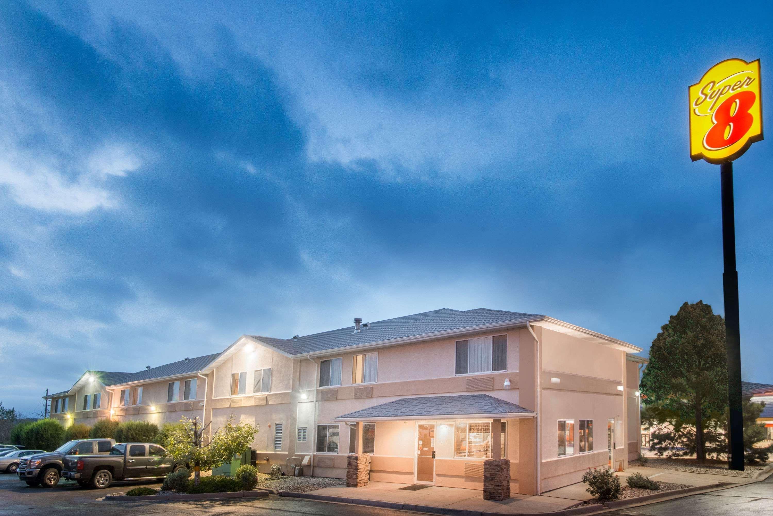 Super 8 By Wyndham Trinidad Hotell Exteriör bild