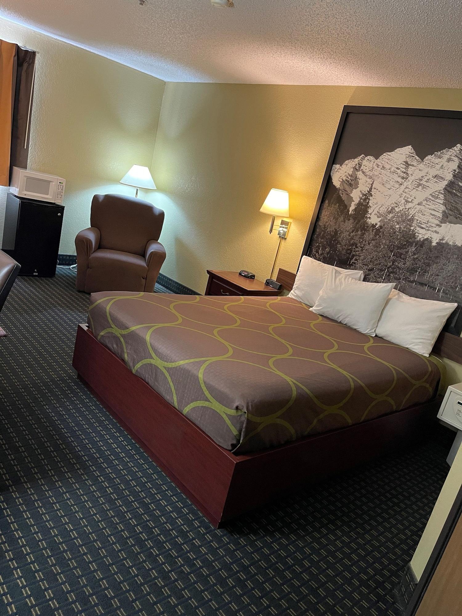 Super 8 By Wyndham Trinidad Hotell Exteriör bild